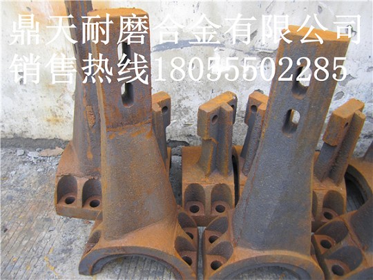 山東圓友750砼攪拌機(jī)弧襯板、中刮刀、側(cè)刮刀熱銷(xiāo)中