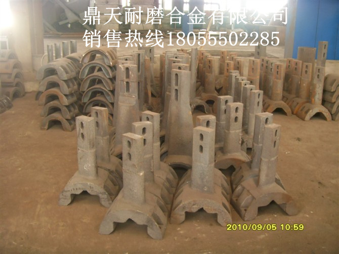 南方路機2000C商泥混站中葉片，側(cè)刮刀、左右攪拌臂火熱銷售中