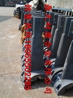 南方路機2000D1攪拌配件生產(chǎn)廠家，特高鉻葉片、口襯板、攪拌臂廠